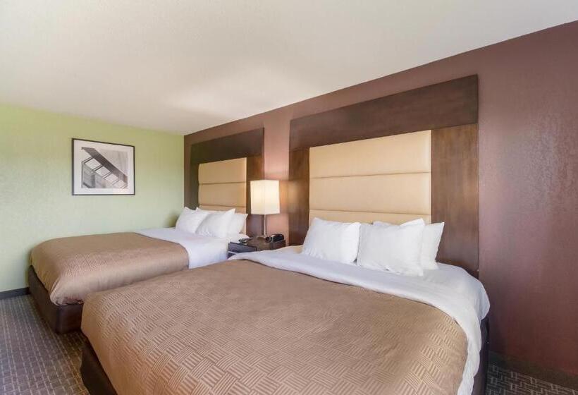Номер Стандарт 2 Двуспальные Кровати, Clarion Inn