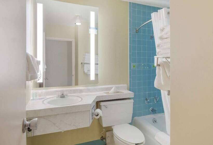 Номер Стандарт, Clarion Inn