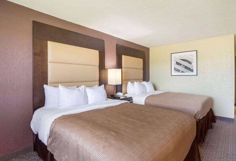Номер Стандарт 2 Двуспальные Кровати, Clarion Inn