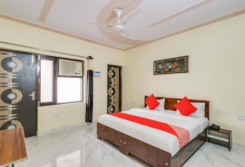 Трехместный Номер Классика, Oyo 76230 Akash Guest House
