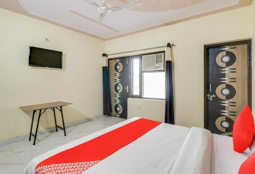 Трехместный Номер Классика, Oyo 76230 Akash Guest House
