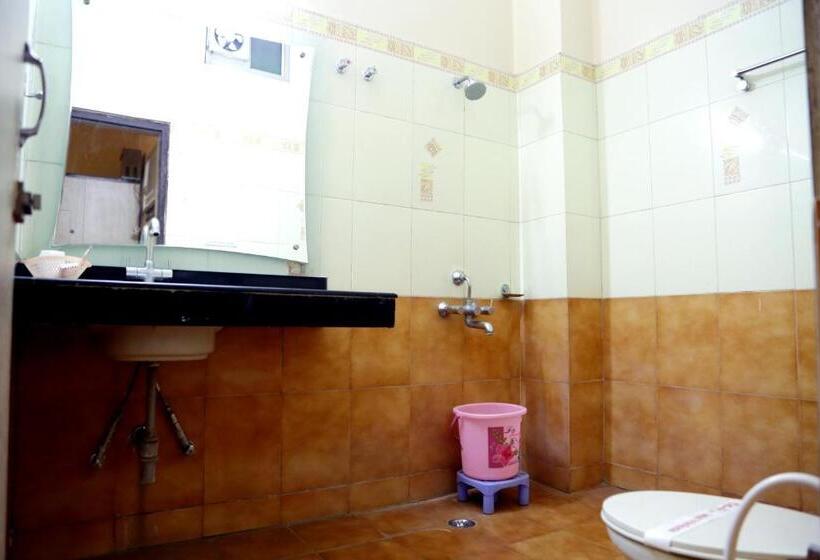 Номер Deluxe Кровать Кинг, Prayag Inn