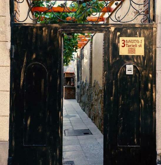 آپارتمان سوپریور 1 خوابه, Honeymoon Apartments In Old Tbilisi