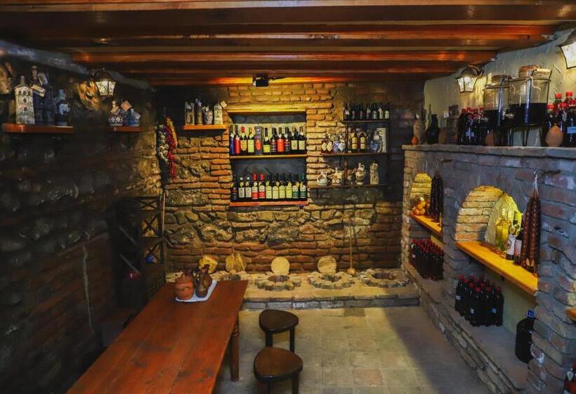 آپارتمان لوکس 1 خوابه, Honeymoon Apartments In Old Tbilisi