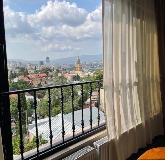 آپارتمان سوپریور 1 خوابه, Honeymoon Apartments In Old Tbilisi