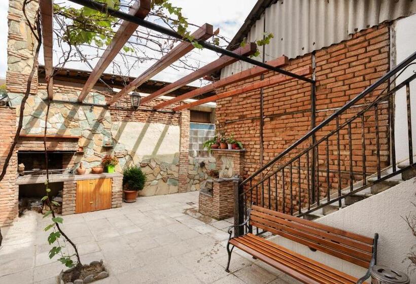 آپارتمان لوکس 1 خوابه, Honeymoon Apartments In Old Tbilisi