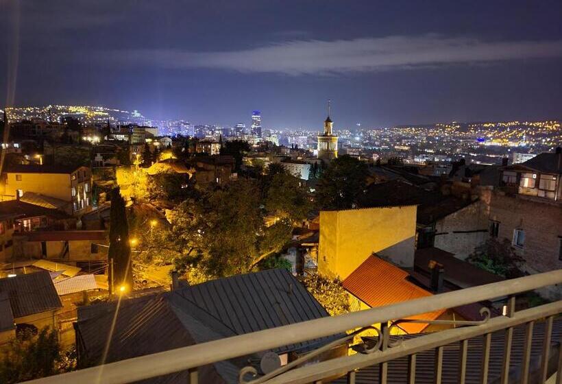 آپارتمان لوکس 1 خوابه, Honeymoon Apartments In Old Tbilisi