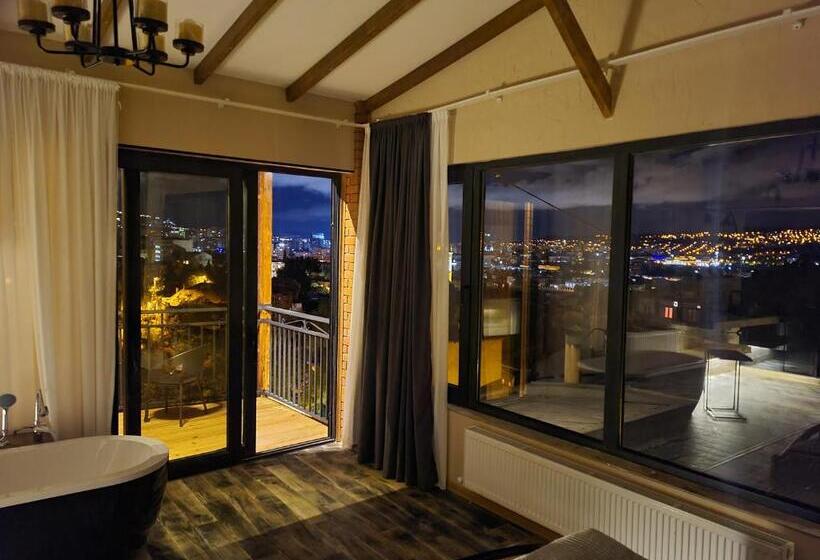 آپارتمان لوکس 1 خوابه, Honeymoon Apartments In Old Tbilisi