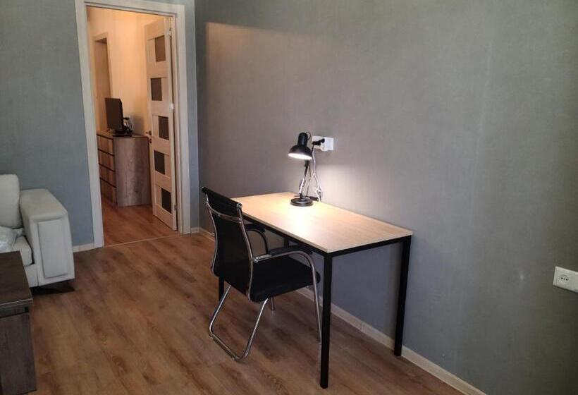 استودیوی استاندارد, Honeymoon Apartments In Old Tbilisi