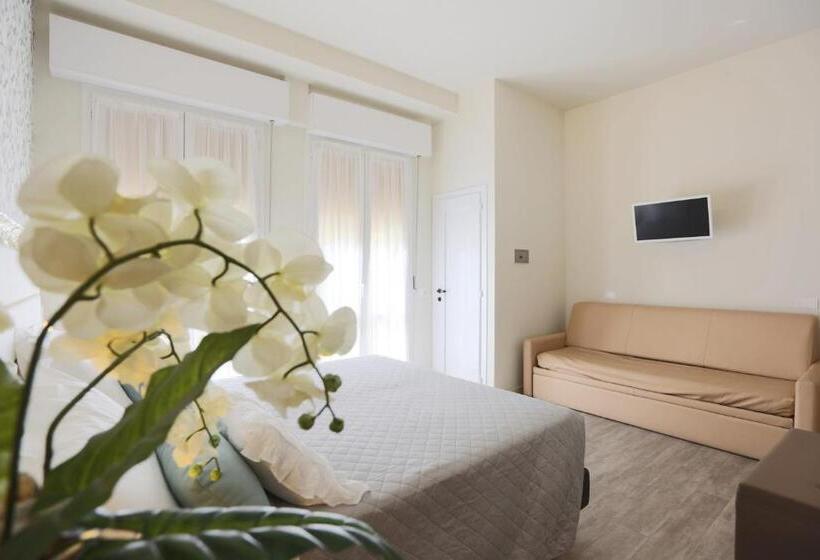 Трехместный Номер Стандарт с Балконом, Residence Elisabetta