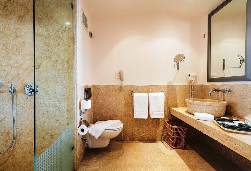 اتاق لوکس با چشم‌انداز دریا, Barceló Tiran Sharm