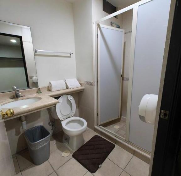 اتاق استاندارد سه نفره, Montreal