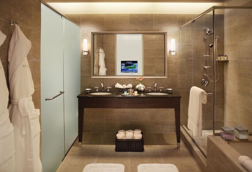 Deluxe Suite 2 Soveværelser, Trump International Hotel & Tower Chicago