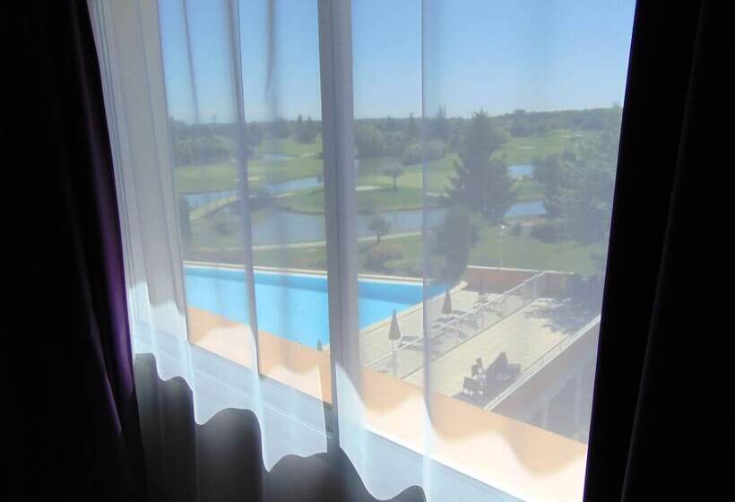 Полулюкс, Mercure Toulouse Aéroport Golf De Seilh