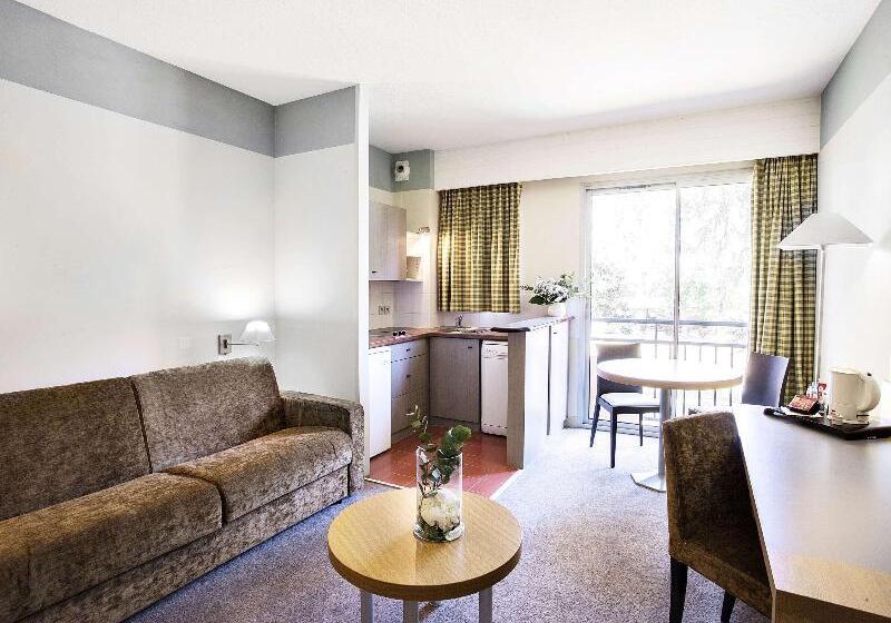 Апартаменты 1 Спальня, Mercure Toulouse Aéroport Golf De Seilh