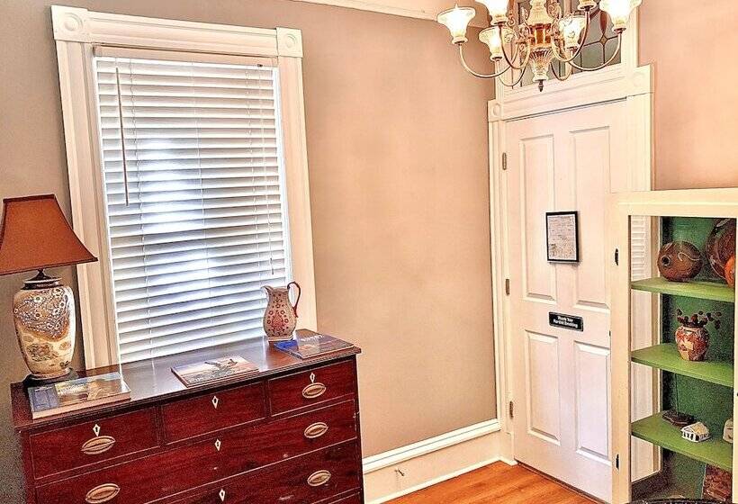 Люкс Повышенной Комфортности, Peace & Plenty Inn Bed And Breakfast Downtown St Augustine Adults Only