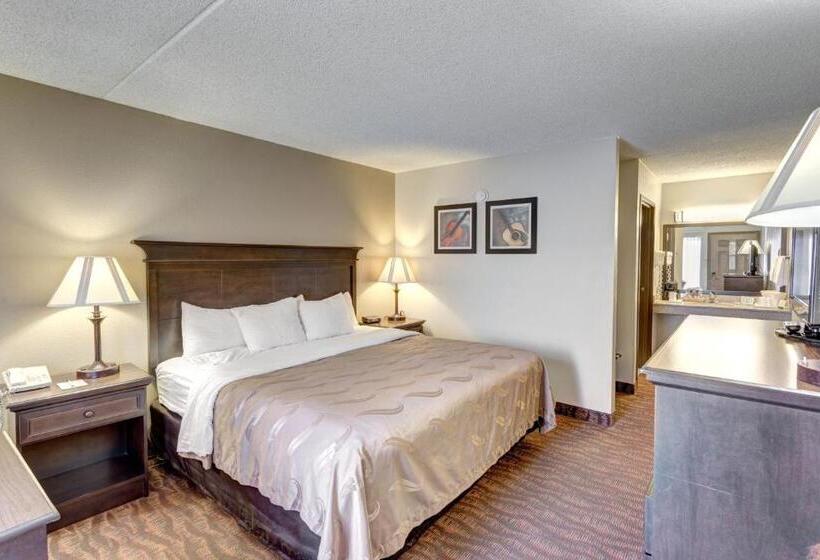 스탠다드 룸 킹사이즈 침대, Quality Inn West