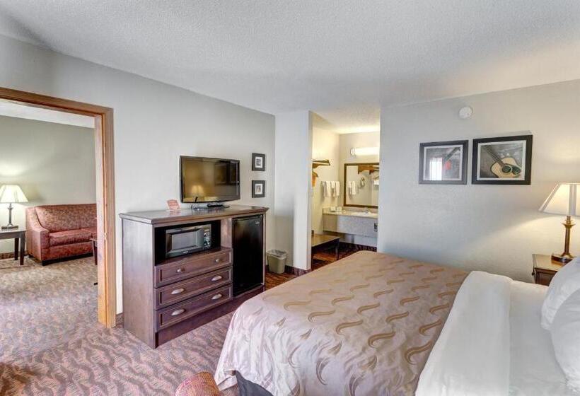 스위트 킹사이즈 침대, Quality Inn West