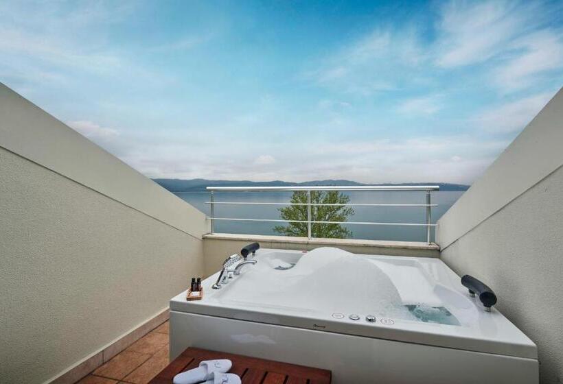 سوئیت با وان آب گرم, Richmond Nua Wellness Spa   Adult Only