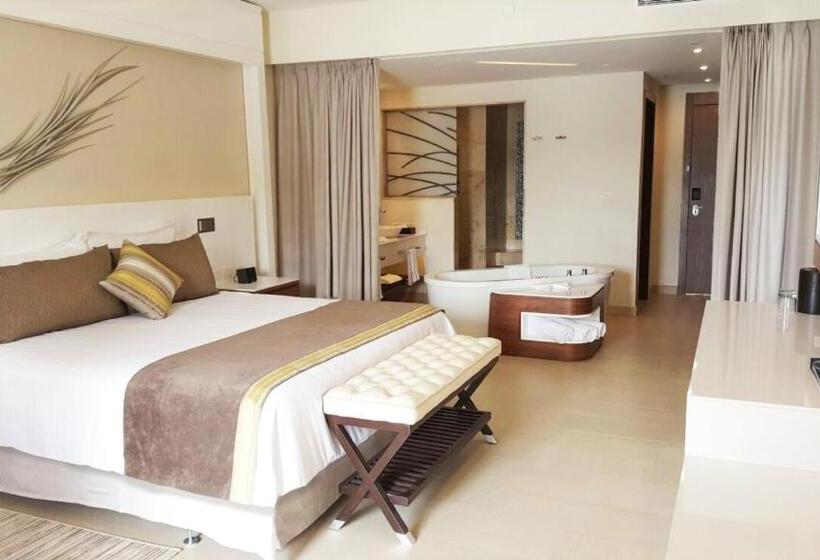 سوئیت جونیور کلوب با چشم‌انداز دریا, Royalton Saint Lucia, An Autograph Collection - All Inclusive Resort