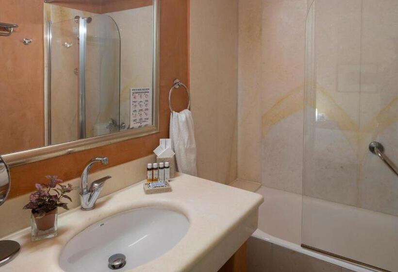 اتاق اکونومی, Aria Lito Mansion