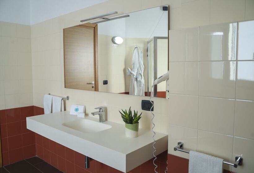 اتاق سوپریور چهار تخته, Voi Baia Di Tindari Resort