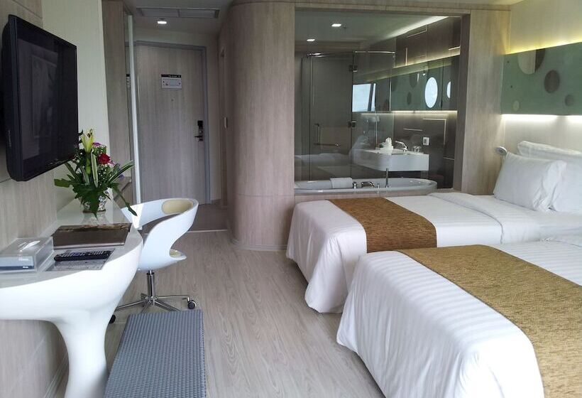 수피리어 룸, Pattaya Discovery Beach Hotel   Sha Extra Plus