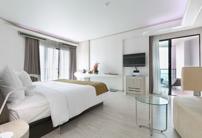 프리미엄 룸, Pattaya Discovery Beach Hotel   Sha Extra Plus