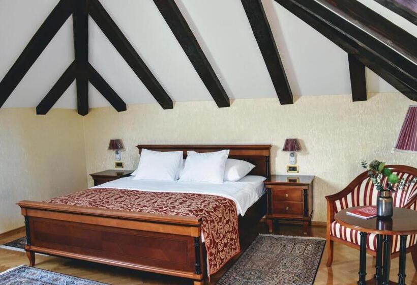 سوییت, Boutique Hotel Kazbek