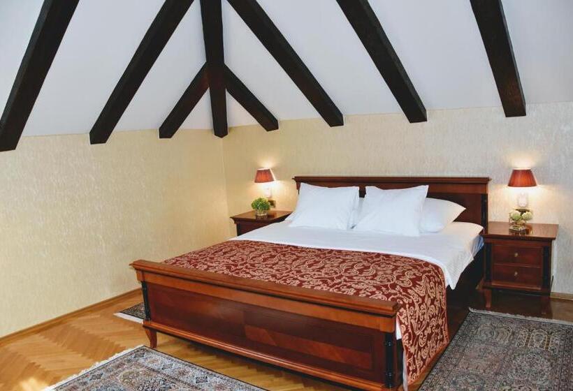 سوییت, Boutique Hotel Kazbek