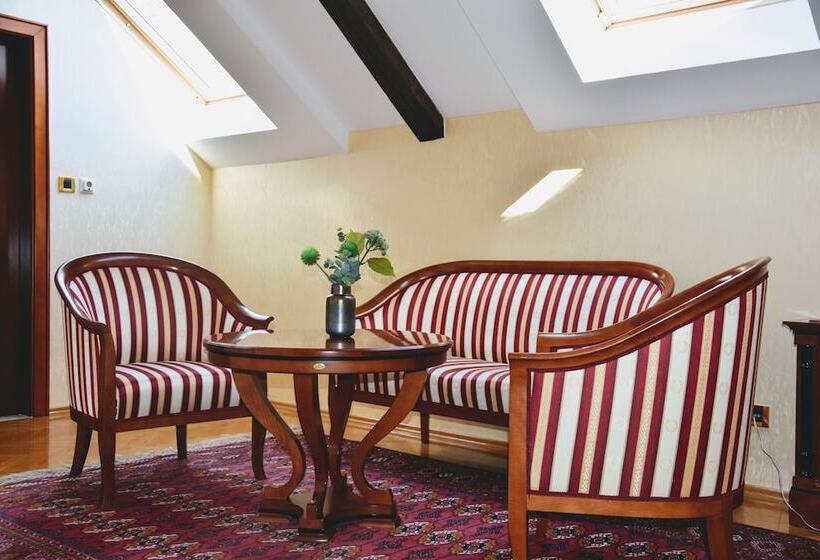 سوییت, Boutique Hotel Kazbek