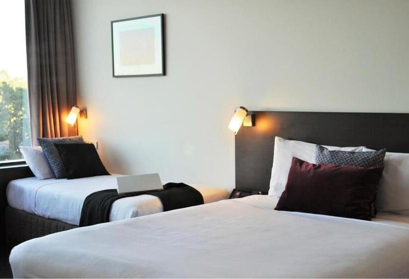 اتاق سوپریور با تخت دو نفره بزرگ, Ibis Melbourne Glen Waverley
