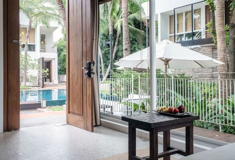 اتاق لوکس, Putahracsa Hua Hin