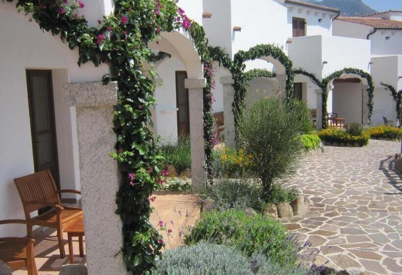 اتاق استاندارد چهار تخته, Resort Nuraghe Arvu