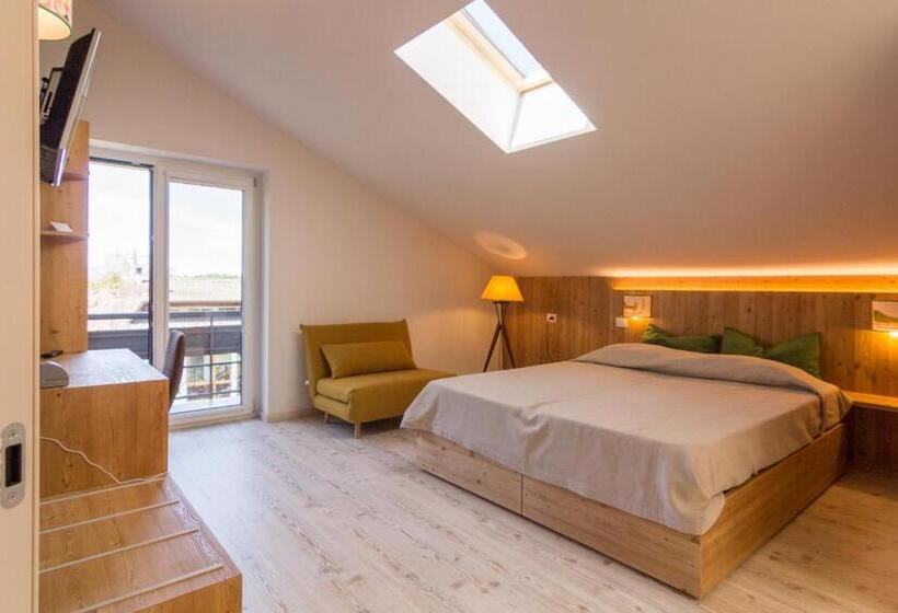 اتاق استاندارد سه نفره, B&b Col De Le Mole   Dolomiti Bellunesi