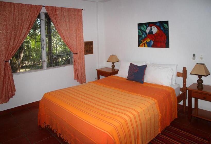 Люкс Вид на Море, Bluebelize B&b