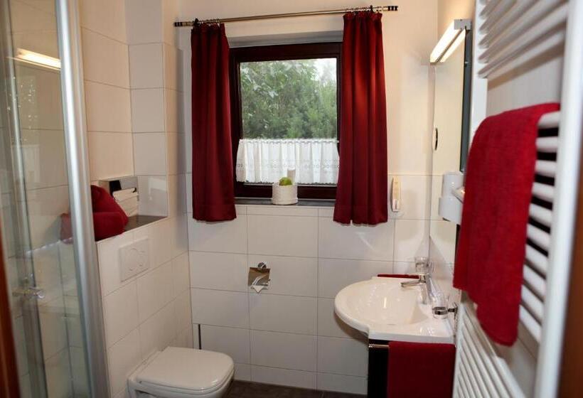 Номер Стандарт с Балконом, Room And Kitchen Im Katerberg