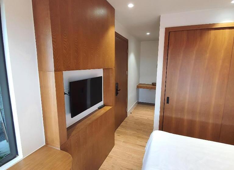 اتاق استاندارد با چشم‌انداز دریاچه, Cagina Boutique Hostel