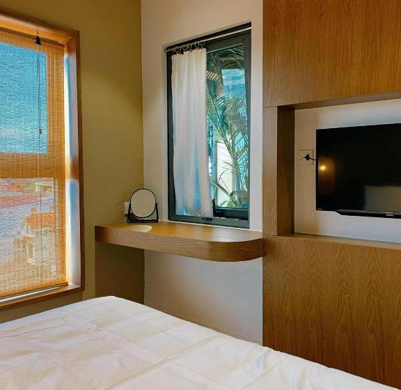 اتاق استاندارد با چشم‌انداز دریاچه, Cagina Boutique Hostel