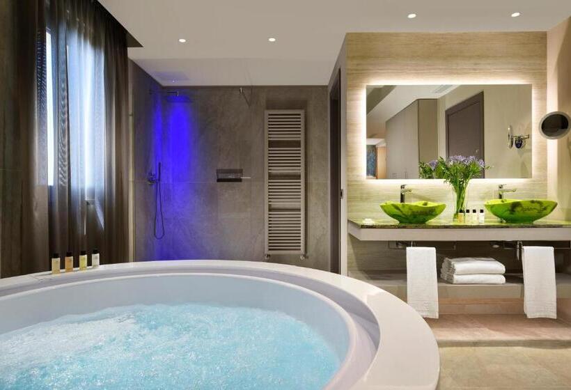 سوئیت با وان آب گرم, Borgobrufa Spa Resort Adults Only