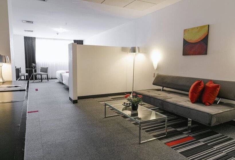 سوییت, Costa Del Sol Wyndham Lima Airport