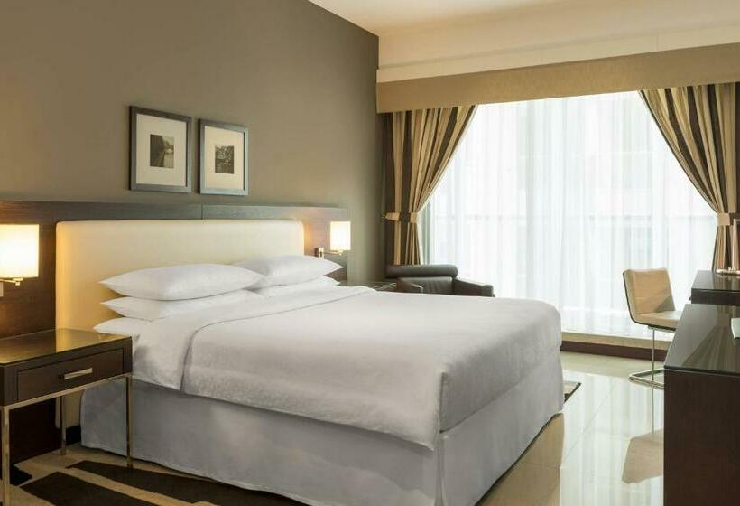 Номер Deluxe Кровать Кинг, Four Points By Sheraton Sheikh Zayed Road