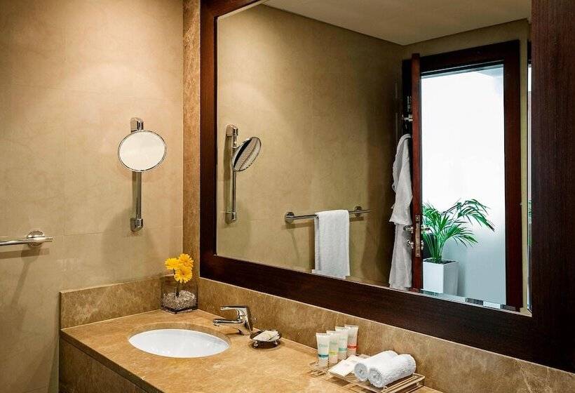Люкс 2 Спальни, Four Points By Sheraton Sheikh Zayed Road