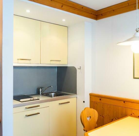 스탠다드 발코니 스튜디오, Residence Lastei