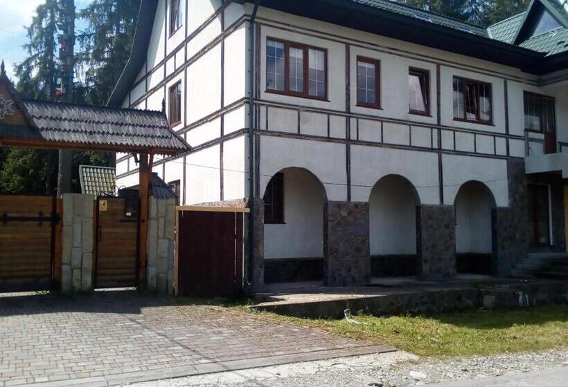 اتاق کلاسیک چهارنفره, Galushko
