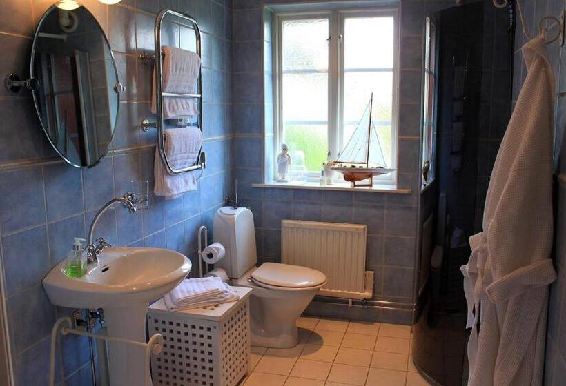 Номер Стандарт, ängshyddan B&b
