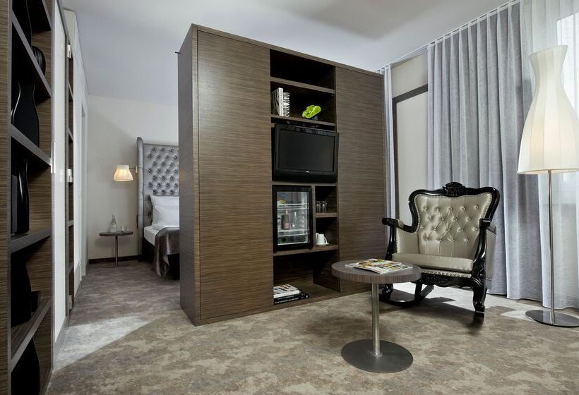Полулюкс, Arcotel John F Berlin