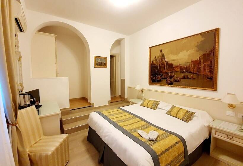 اتاق کلاسیک, Corte Dei Greci