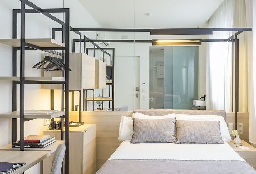 Номер Стандарт, Denit Barcelona