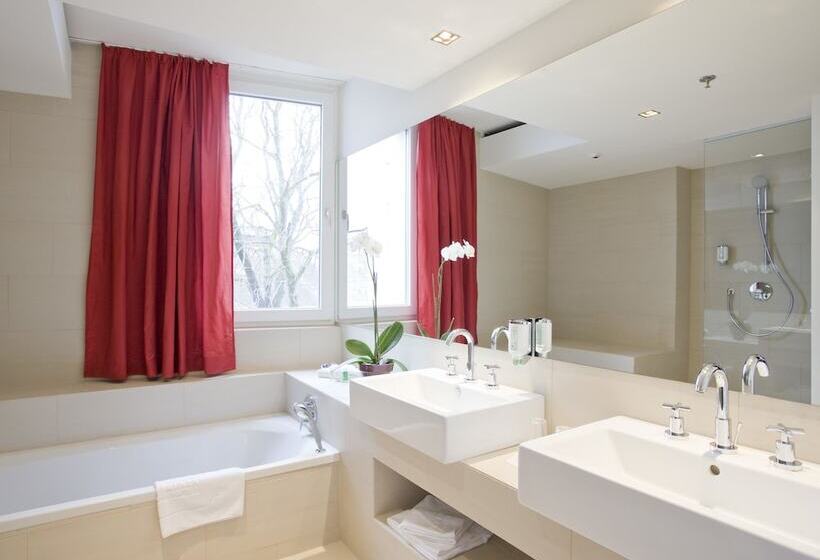 سوییت جونیور, Falkensteiner Hotel Bratislava